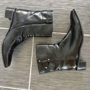 Stuart Weitzman Black Leather Size 8 Ankle Boots